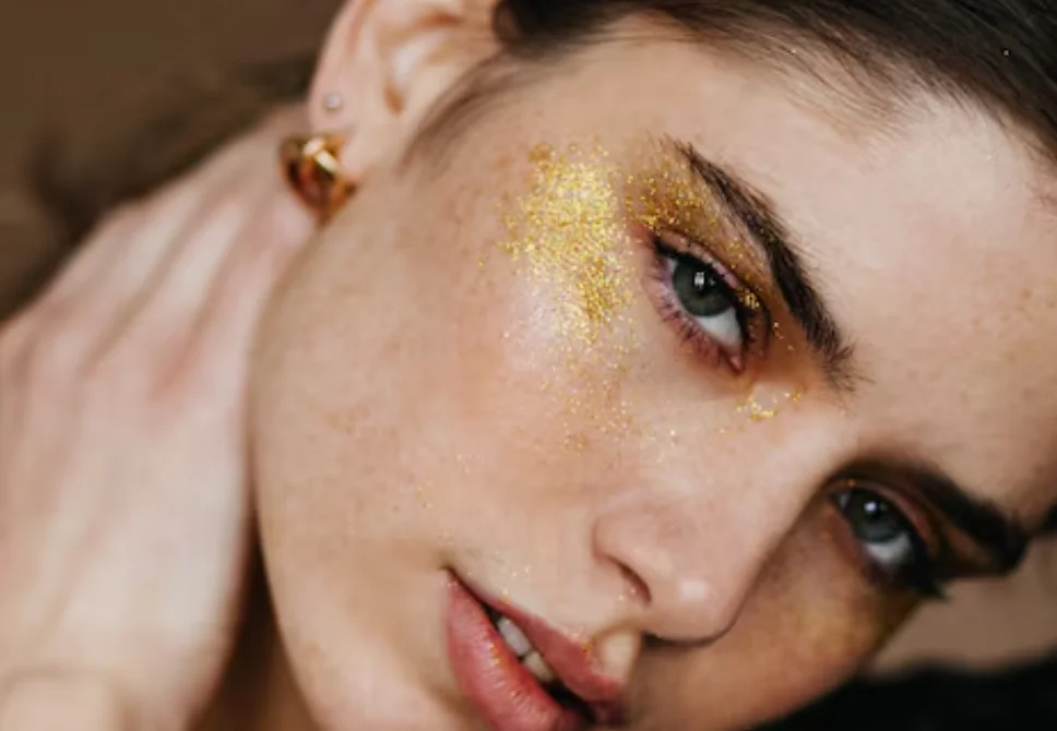 Lemonhead LA Spacejam Review: Face Glitter That’s Perfect for Creative Makeup